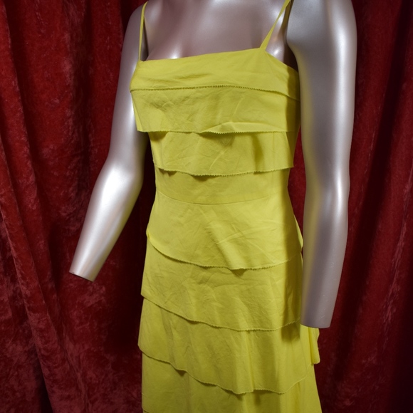 BCBGMaxAzria Dresses & Skirts - BCBGMaxAzria Tiered Dress